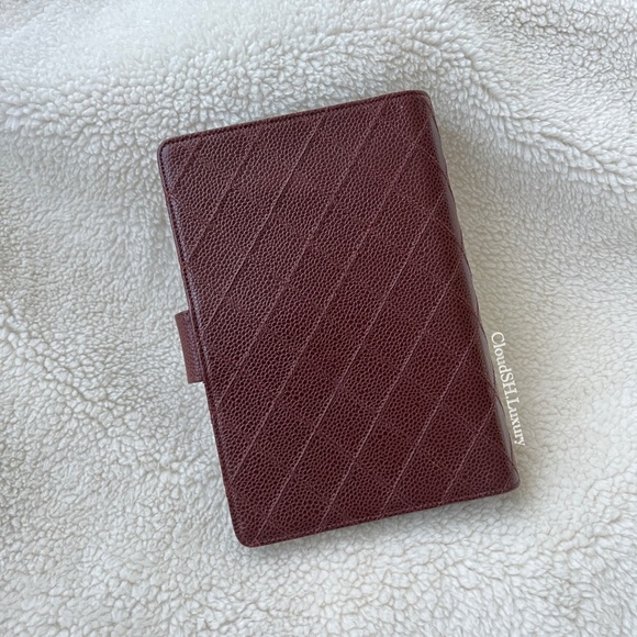 Auth Chanel Classic Quilted MEDIUM Burgandy Caviar Agenda w/ Gold Hardware - Picture 3 of 13